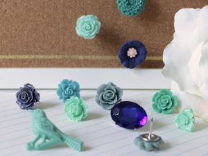 Blue and Green Flower Push Pin Set