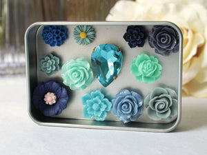 Blue and Green Flower Magnet Set