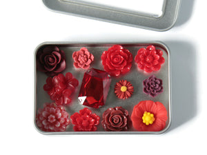 Red Flower Magnet Set