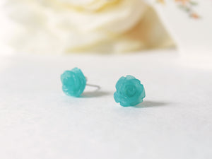 Single Bloom Rose Stud Earrings in Frosted Blueberry