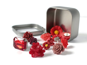 Red Flower Push Pin Set