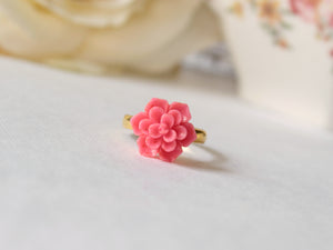 Succulent Ring in Strawberry Pink