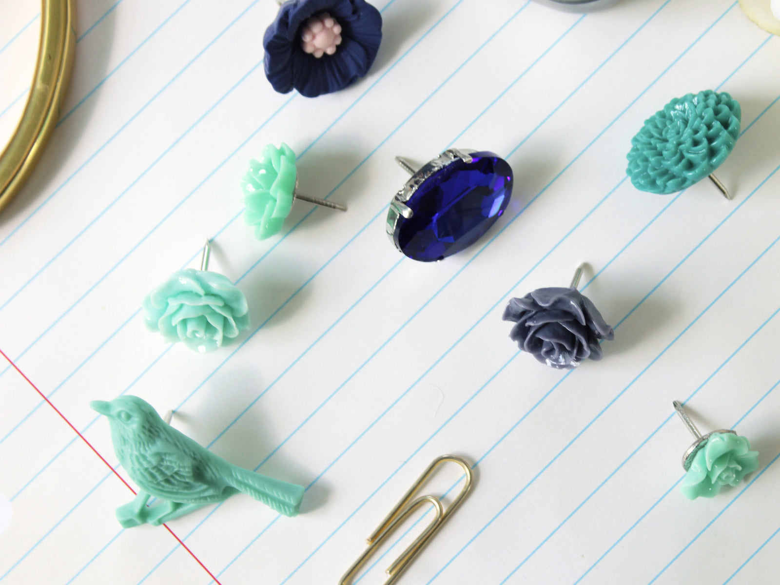 Blue and Green Flower Push Pin Set