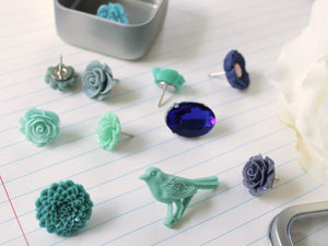 Blue and Green Flower Push Pin Set