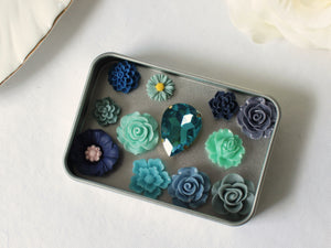 Blue and Green Flower Magnet Set