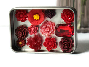 Red Flower Magnet Set