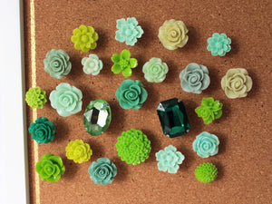 Green Flower Push Pin Set