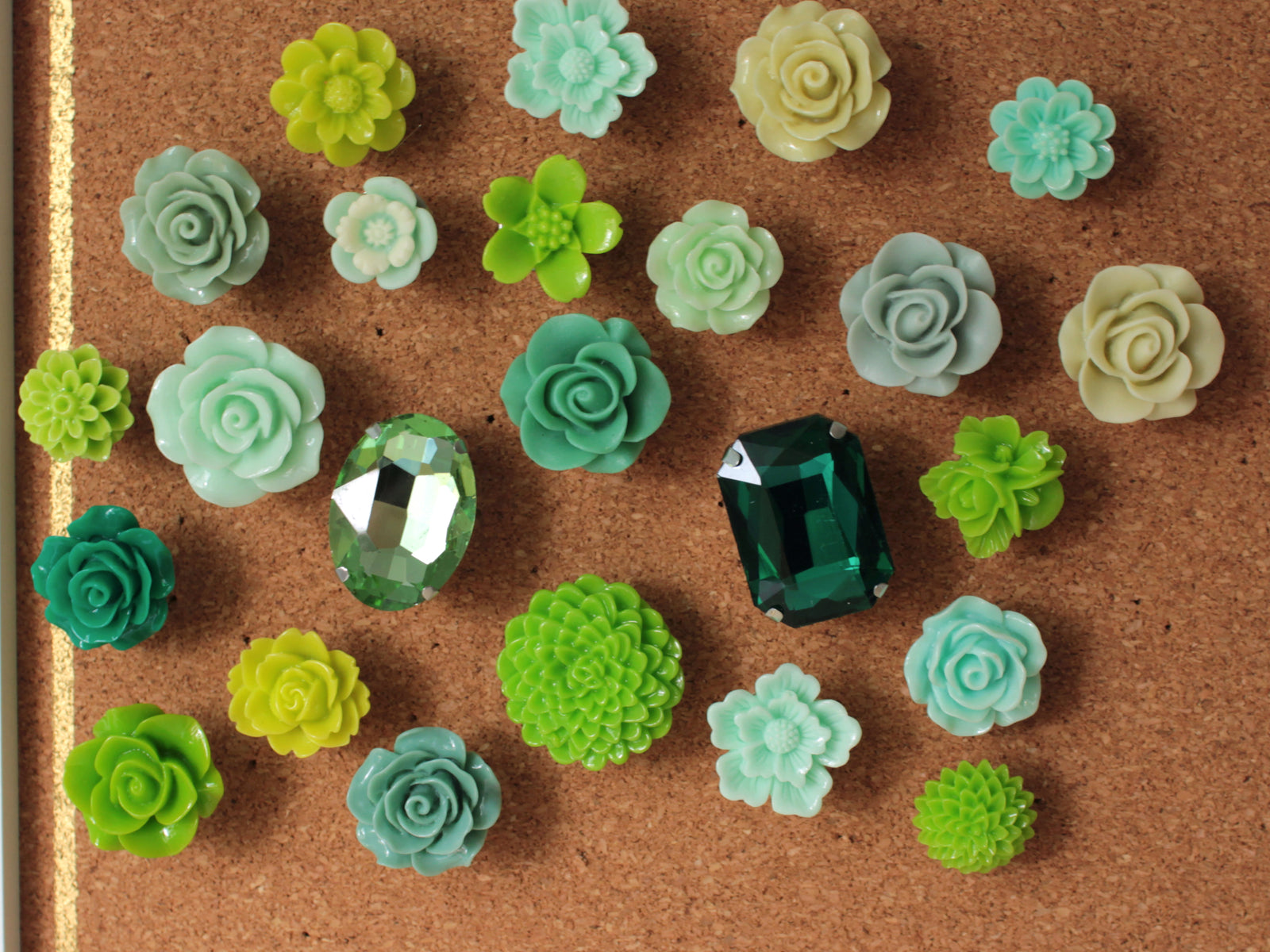 Green Flower Push Pin Set