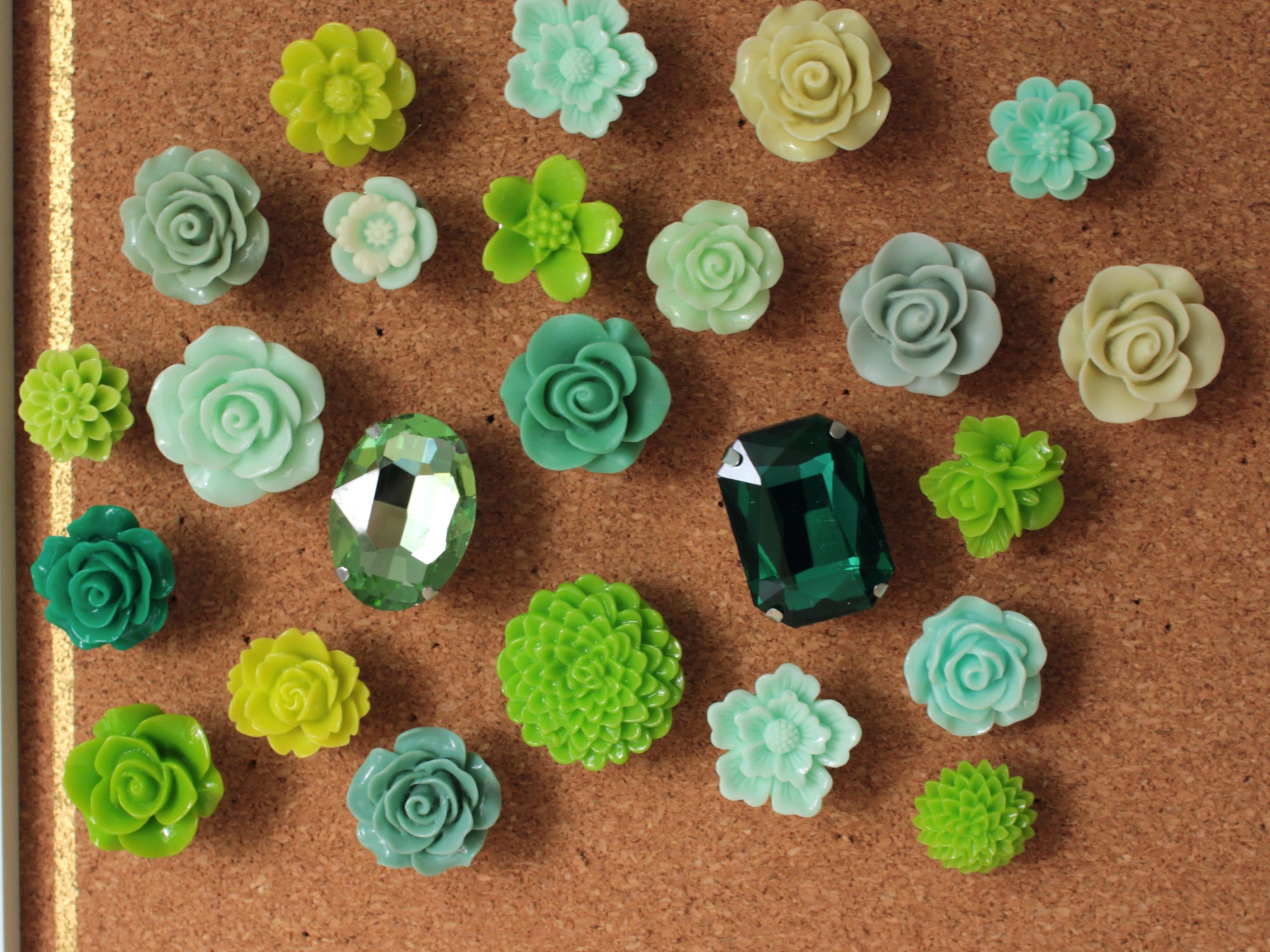 Green Flower Push Pin Set