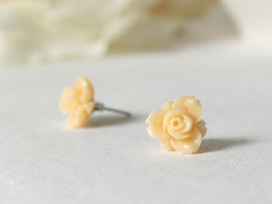 Single Bloom Stud Earrings in Peach Open Rose